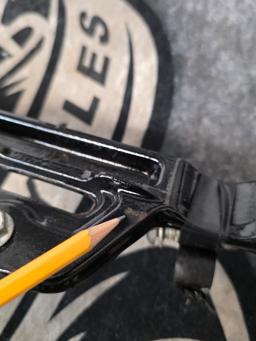 Highway Engine Guard Crash Bar Fit For HarleySoftail Heritage Classic18-2025 OEM