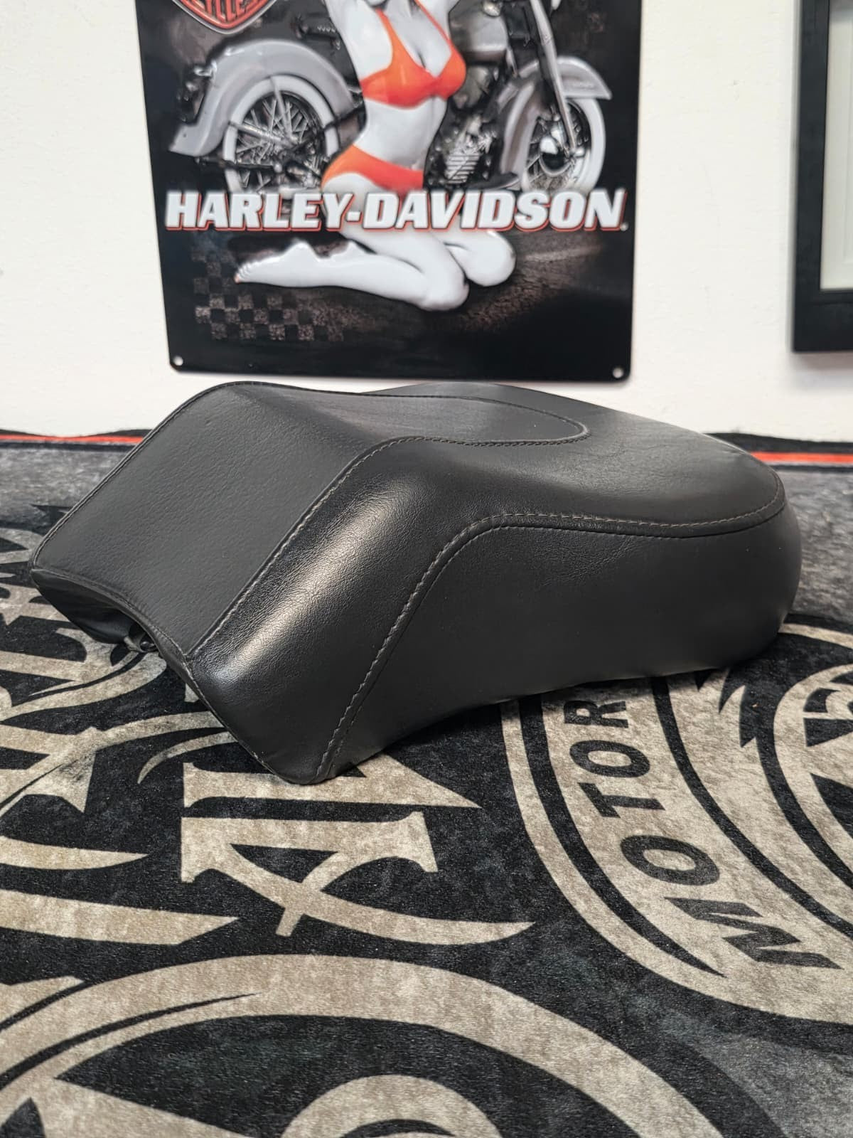2005-2017 OEM Harley-Davidson Softail FATBOY,Deluxe Passenger Pillion Rear Seat