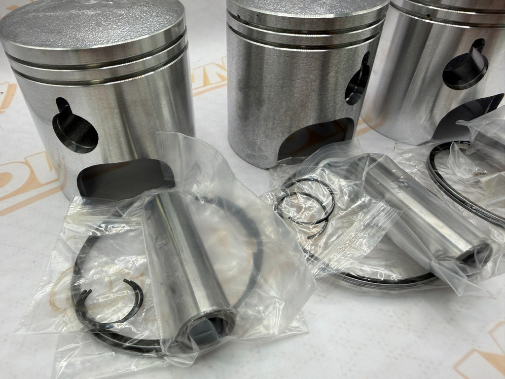 Suzuki 1972-1977 GT750 PISTON AND RING SET  70.5 mm 0.5mm Oversize