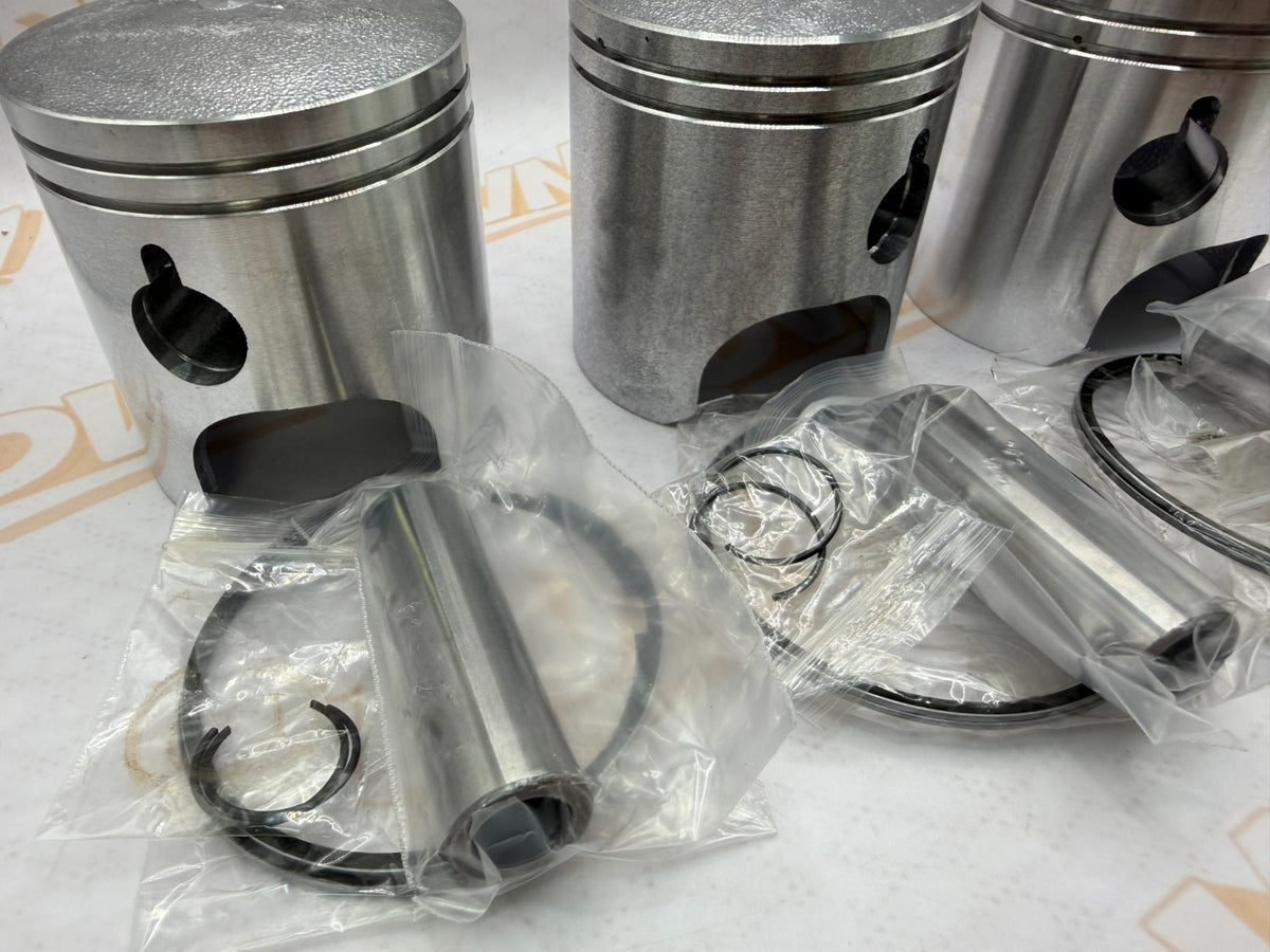 Suzuki 1972-1977 GT750 PISTON AND RING SET  70.5 mm 0.5mm Oversize